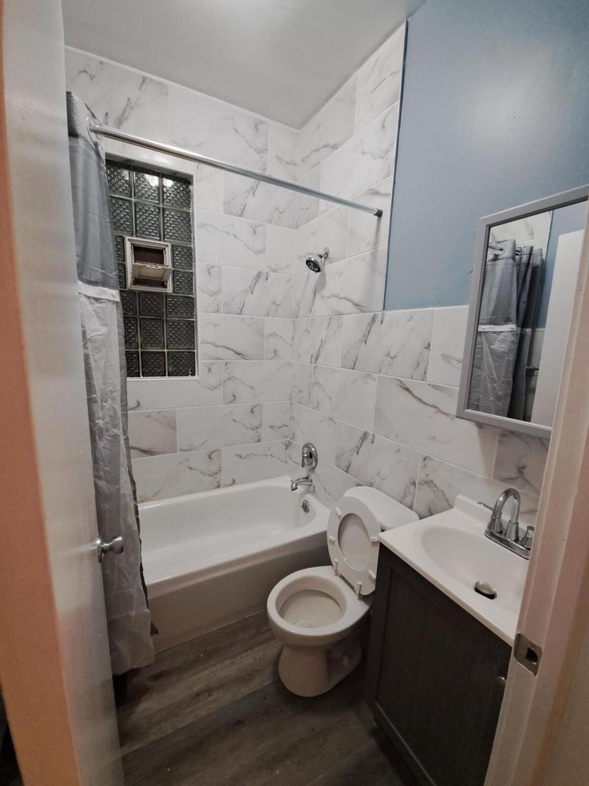 Cozy Two Bedroom Unit Near Lakeview Lincolnpark Wrigley Chicago Bagian luar foto