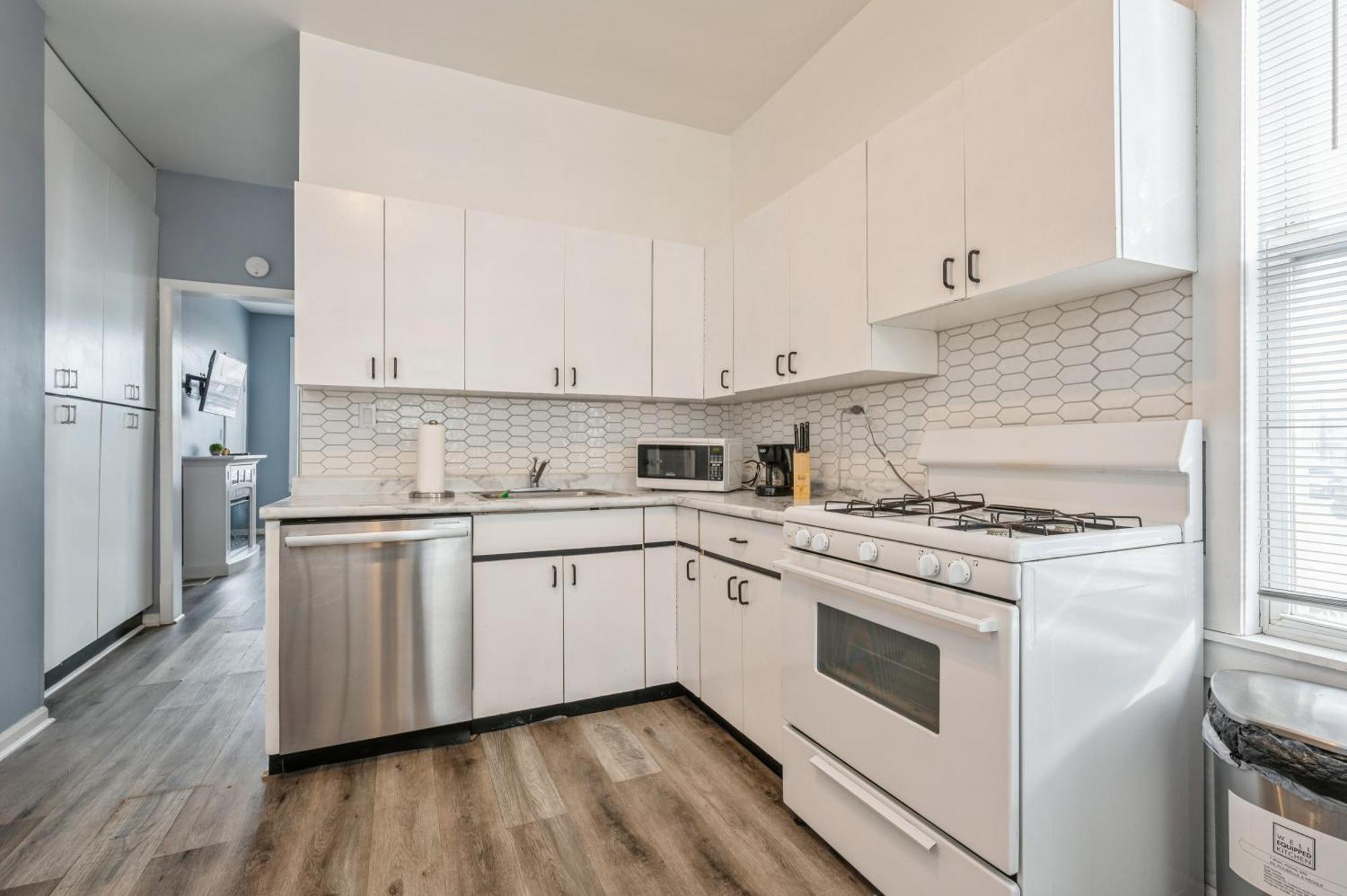 Cozy Two Bedroom Unit Near Lakeview Lincolnpark Wrigley Chicago Bagian luar foto